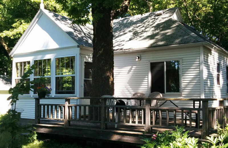 Cottage exterior at Woodlawn Resort.