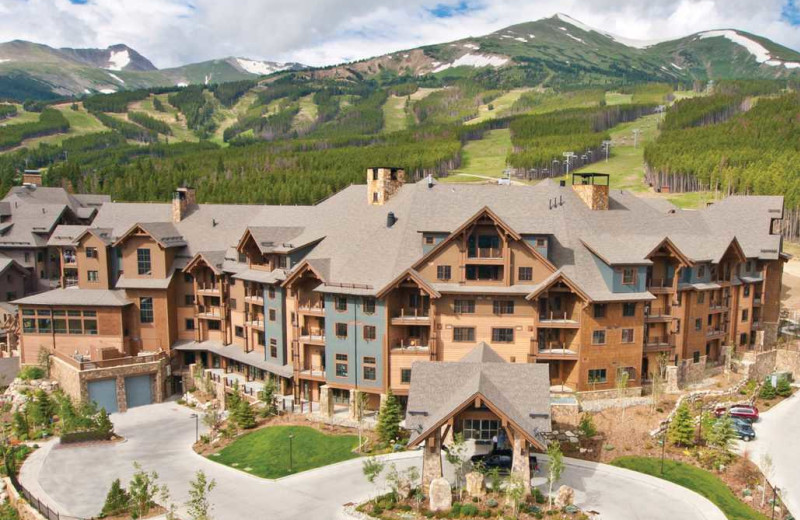 Exterior view of Grand Lodge on Peak 7.