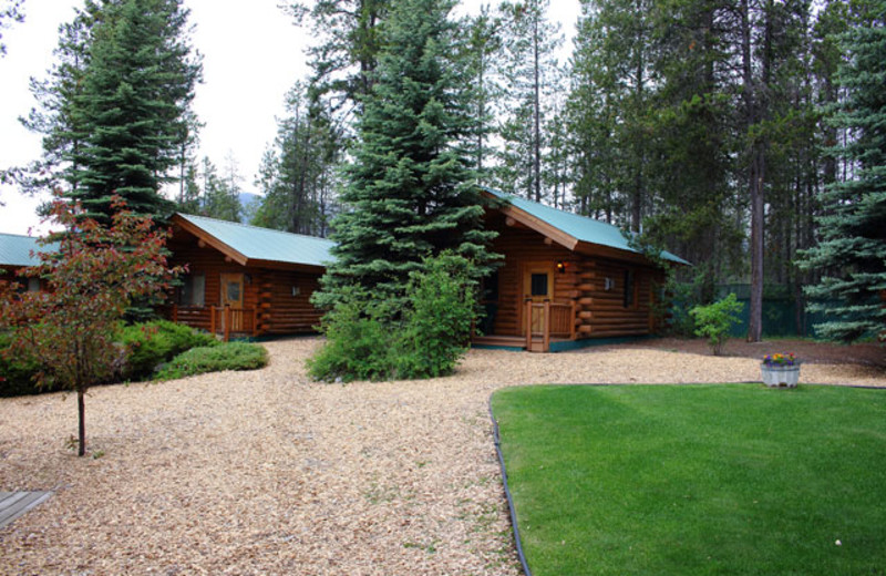 Cabins at Silverwolf Log Chalet Resort.