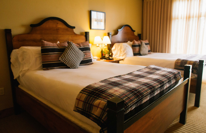 Guest bedroom at Teton Springs Lodge.