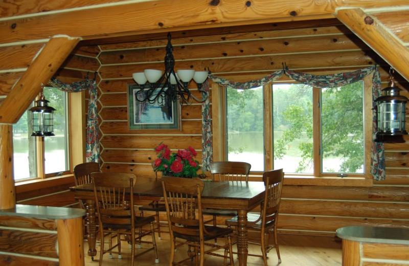 Dining room at Floods Island Resort.