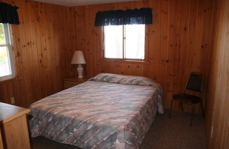 Cabin bedroom at Bay View Lodge.