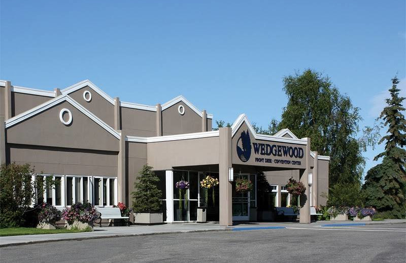 Exterior view of Wedgewood Resort Visitor Center.