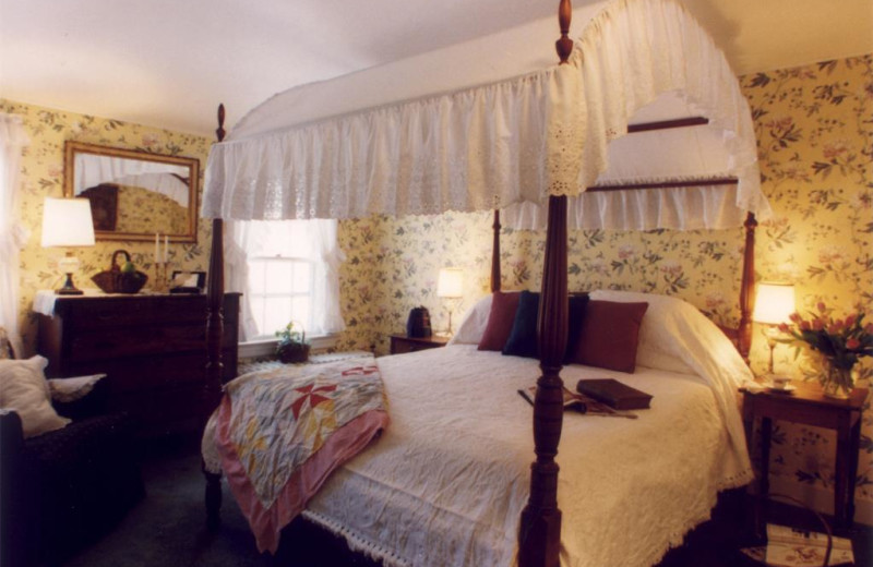 Guest room at Silvermine Tavern.