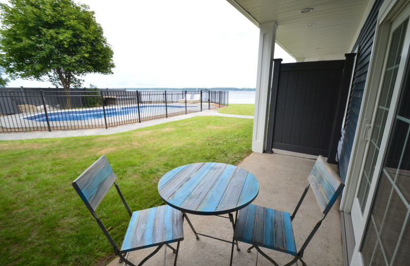 Guest patio at Waters Edge B&B Resort.