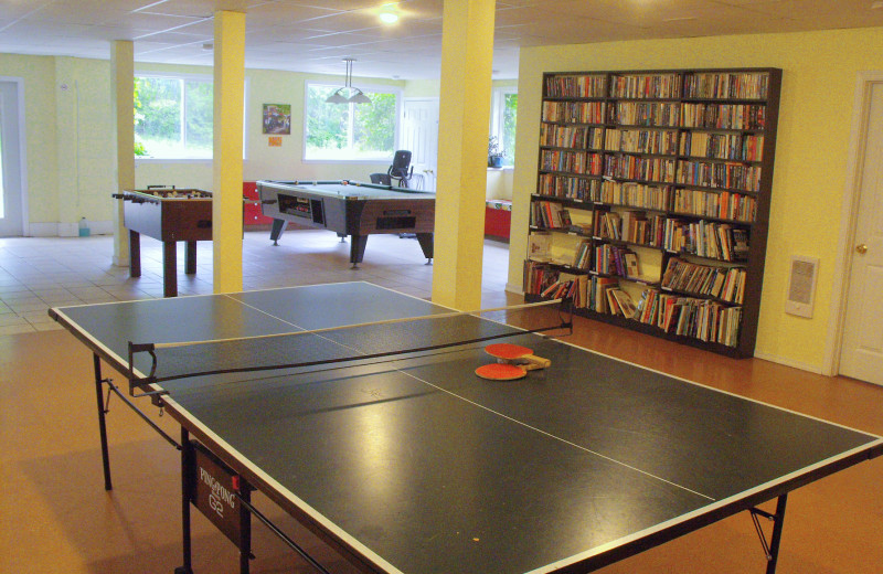 Rec room at Mt H'Kusam View Lodge.