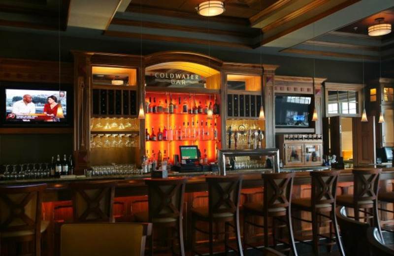 Coldwater Bar at Harbor Hotel