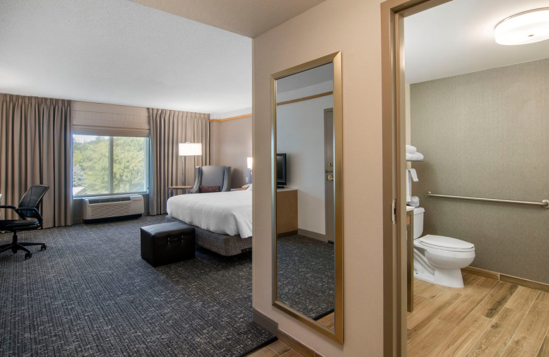 Guest room at Hilton Garden Inn Portland/Lake Oswego.