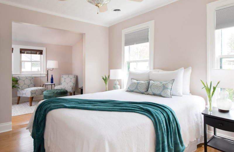 Guest room at The Brunswick at Saratoga.