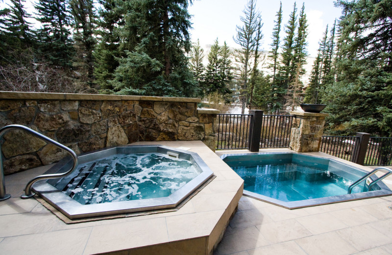 Outdoor hot tubs at Vail Mountain Lodge & Spa.