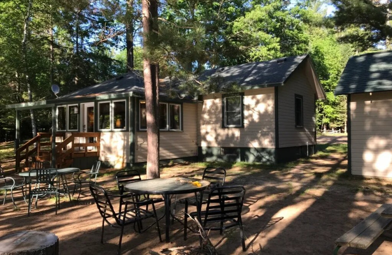 Cabins at The Knotty Pine Cottage    Bunk.