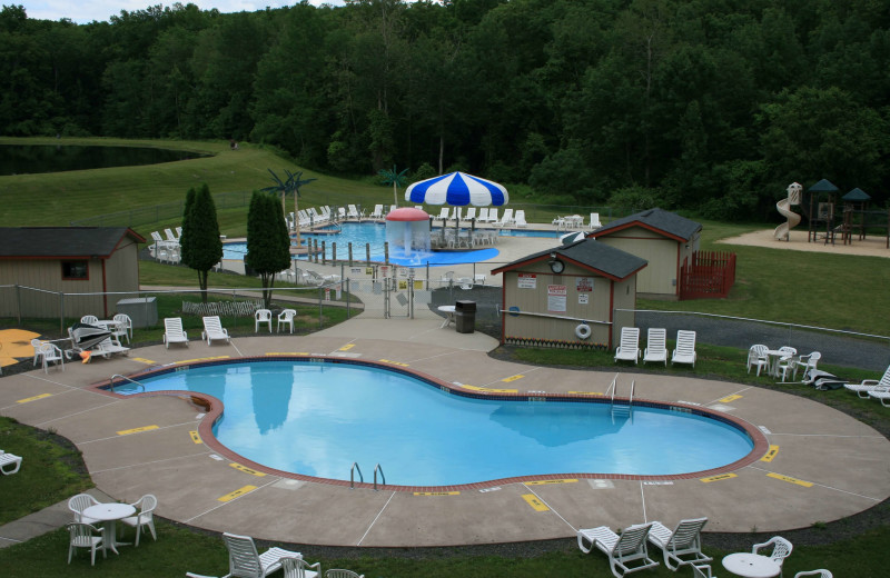 Outdoor pool at Outdoor World Campgrounds Scotrun.