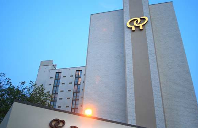 Exterior View of Doubletree by Hilton