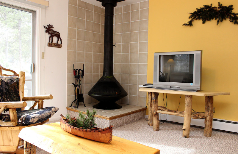 Guest living room at Fawn Valley Inn.