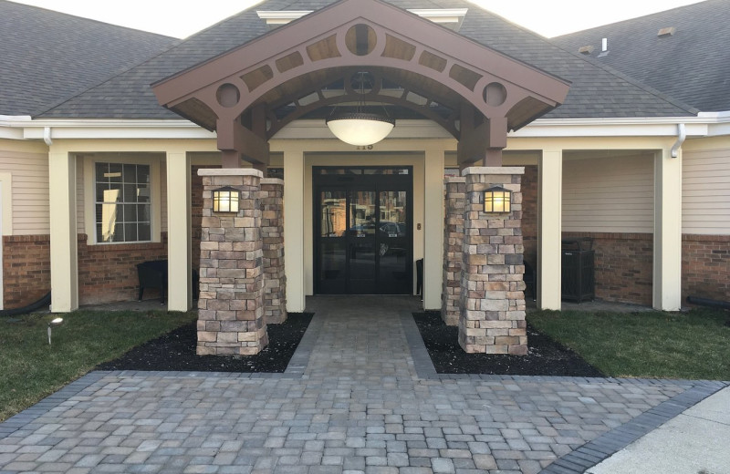 Exterior view of Staybridge Suites Columbus - Worthington.