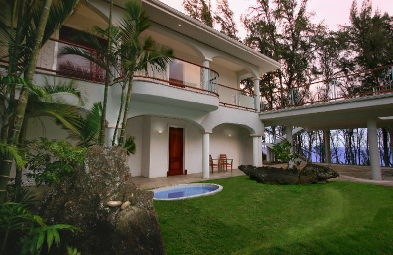 Exterior back of Hawaii Island Retreat.