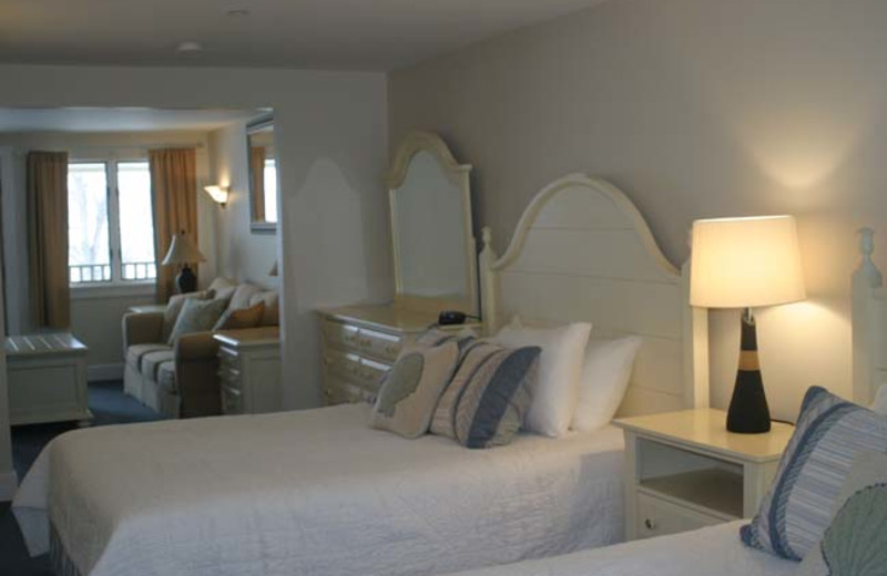 Guest room at Sheepscot Harbour Village & Resort.