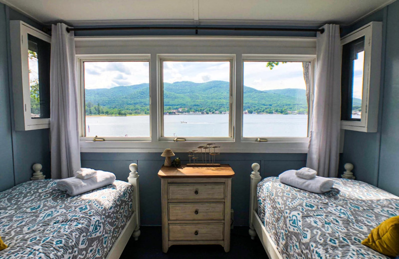 Rental living room at Northern Living - Luxurious Vacation Rentals.