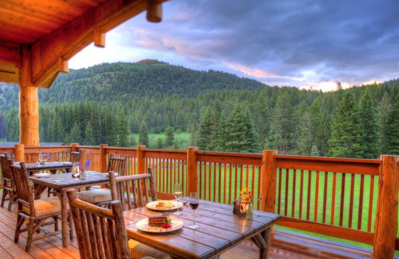 Patio dining at Rainbow Ranch Lodge.