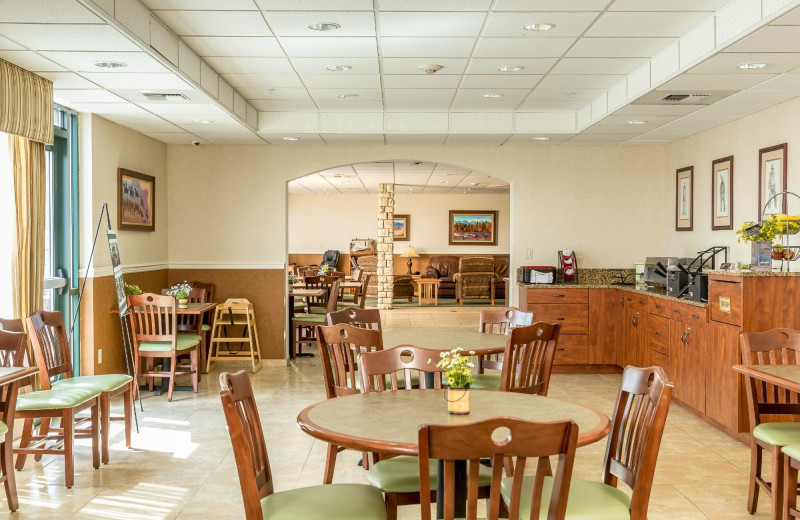 Dining at Boothill Inn and Suites