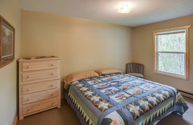 Cabin bedroom at Twin Springs Resort.