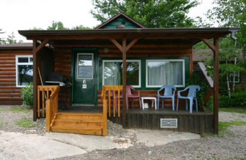 Cabin at Spectacle Lake Lodge