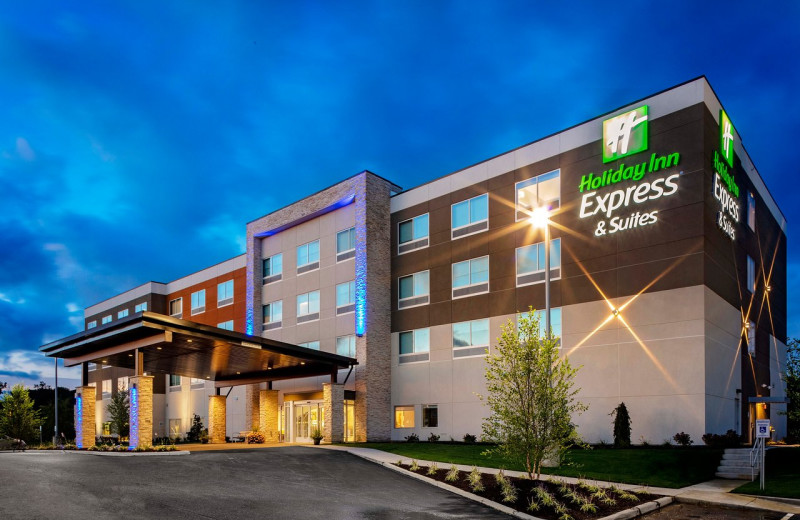 Exterior view of Holiday Inn Express & Suites Madison.