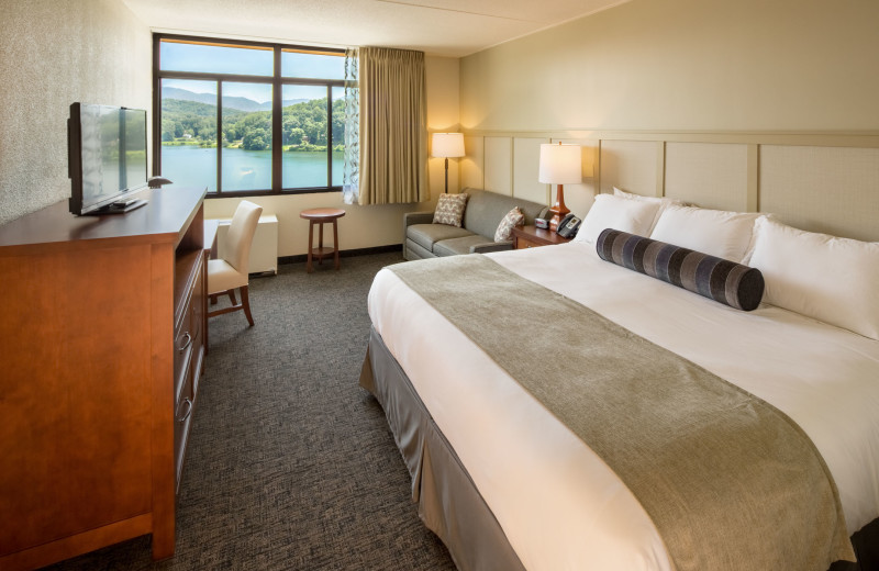 Guest room at The Terrace at Lake Junaluska.