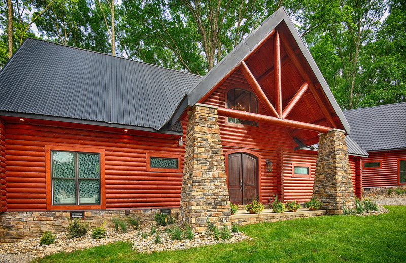 Cabin exterior at Cut Above Cabins.