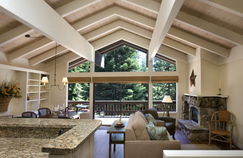 Guest living room at Chinquapin.