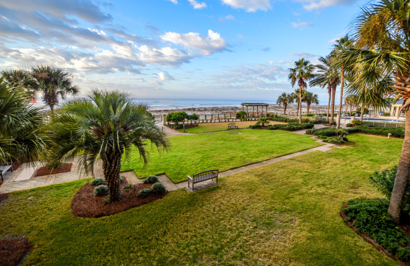 Rental grounds at Luna Beach Properties.