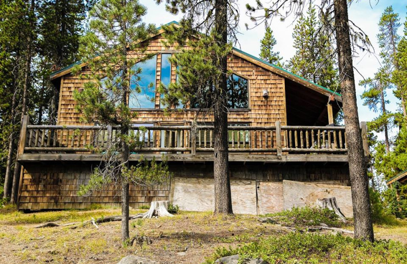 Cabin exterior at Elk Lake Resort.