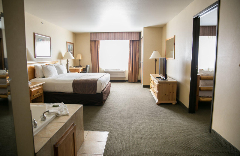 Guest room at Thumper Pond Golf Course & Resort.