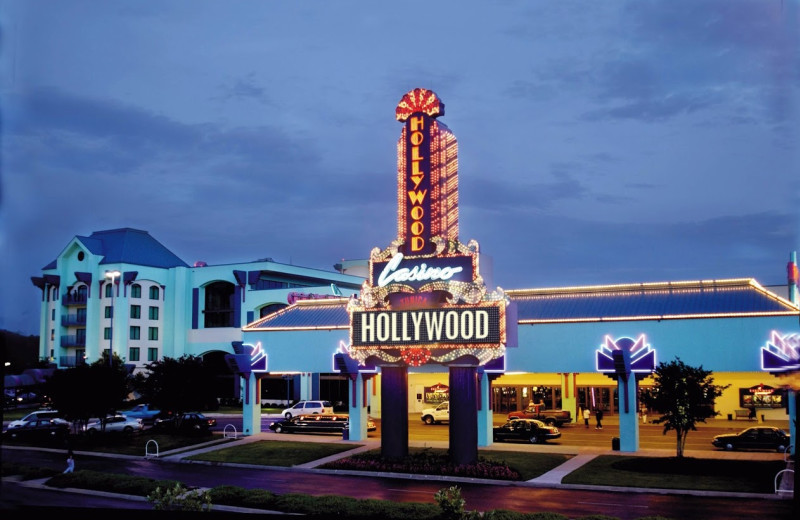 Exterior view of Hollywood Casino Tunica.