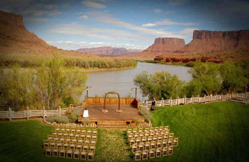 Wedding ceremony at Red Cliffs Lodge.