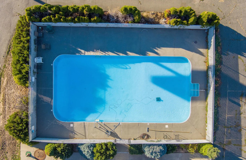 Outdoor pool at Wedge Mountain Inn.