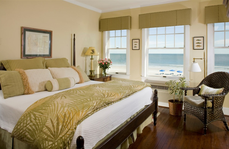 Guest Room at Elizabeth Pointe Lodge