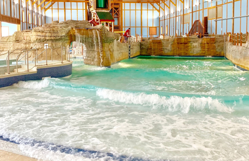 Indoor waterpark at Grand Bear Resort at Starved Rock