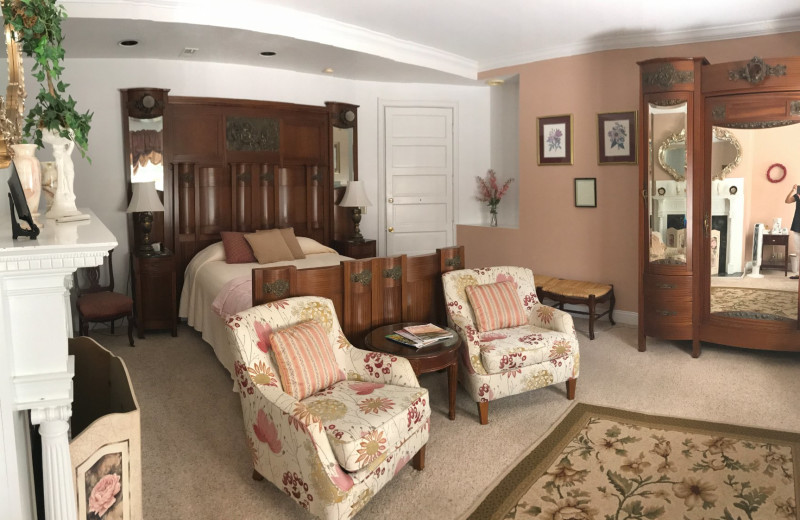 Guest room at Granville Queen Inn.