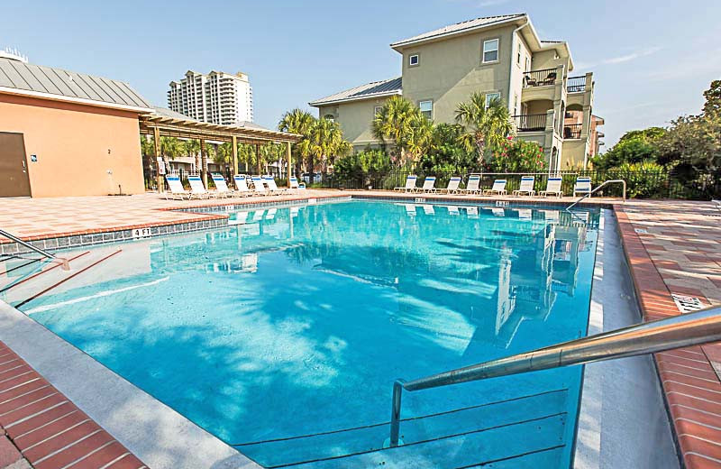 Rental outdoor pool at Southern Vacation Rentals.