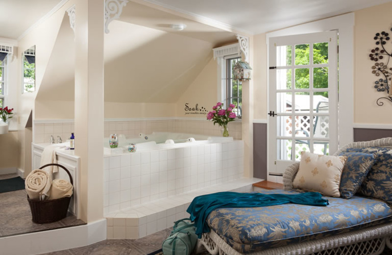 Guest bathroom at Rabbit Hill Inn.