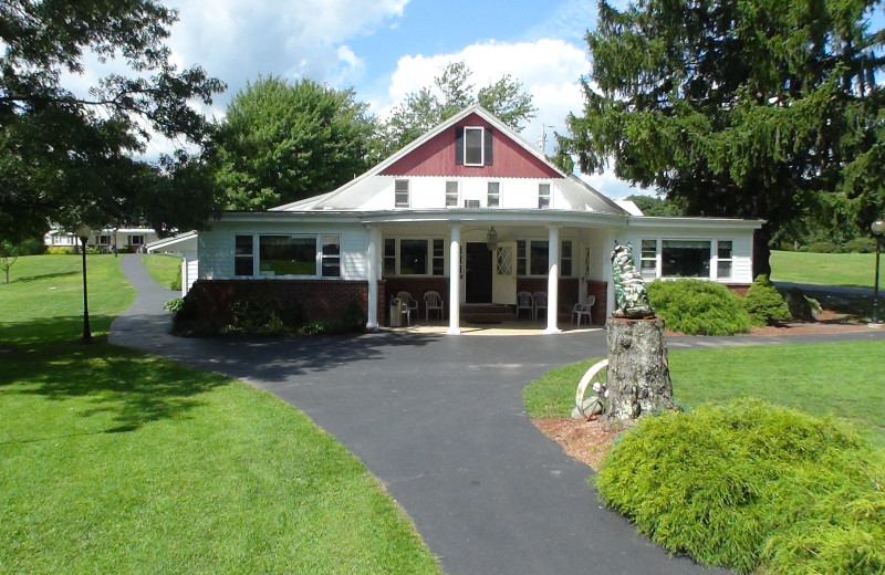 Exterior View Wolff's Maple Breeze Resort