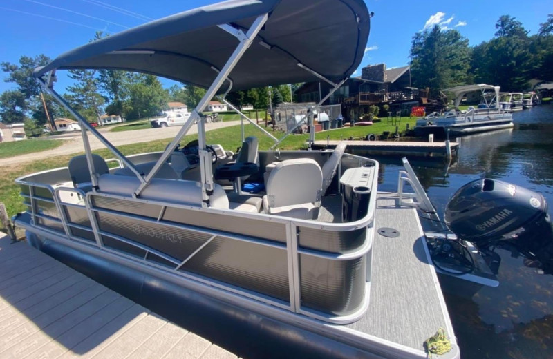 Pontoon rental at Popp's Resort.