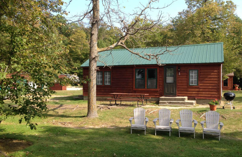 Cabin exterior at Sunset Bay Resort.