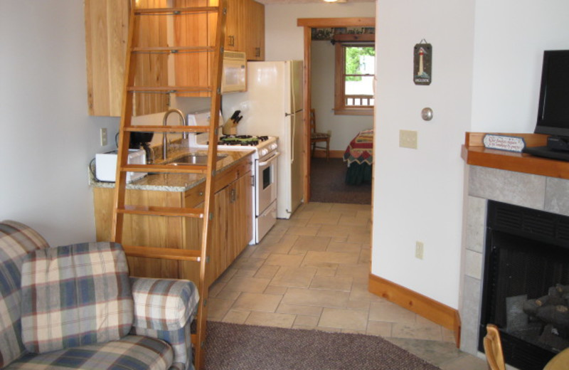 Guest kitchen and living room at Glen Craft Marina and Resort.