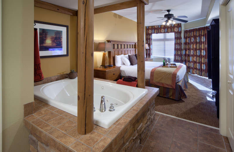 Guest suite at Holiday Inn Club Vacations Smoky Mountain Resort.