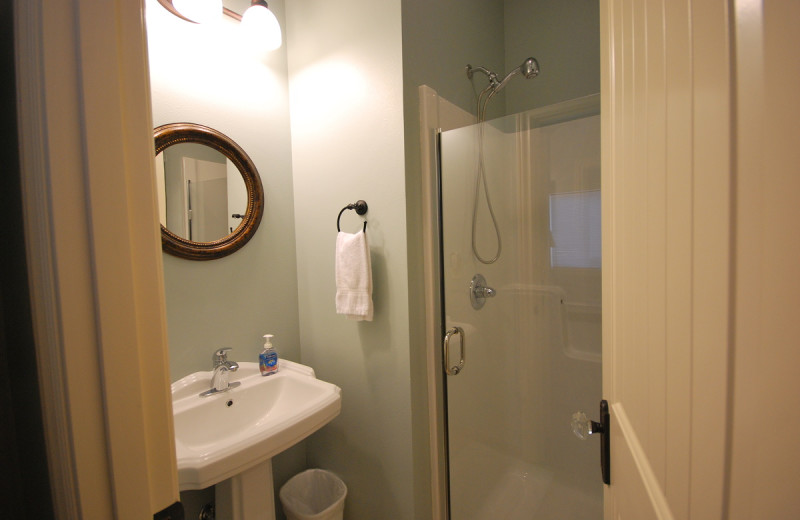 Guest bathroom at Admiral's Beach Retreat.