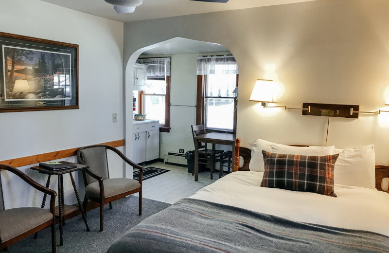 Guest room at Cascade Lodge.