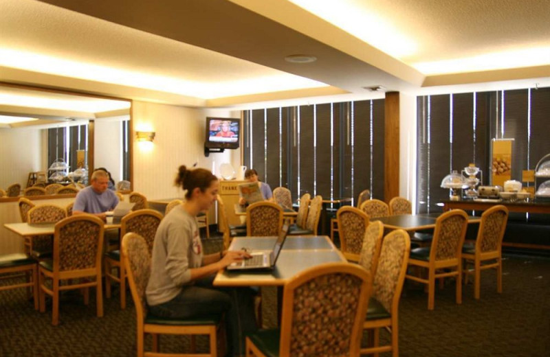 Dining room at Hampton Inn Cape Girardeau, MO.