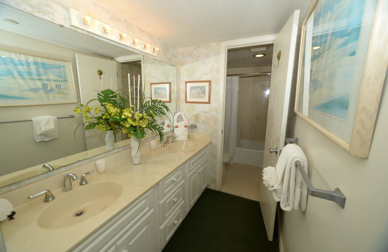 Guest bathroom at Nautilus Condominiums.